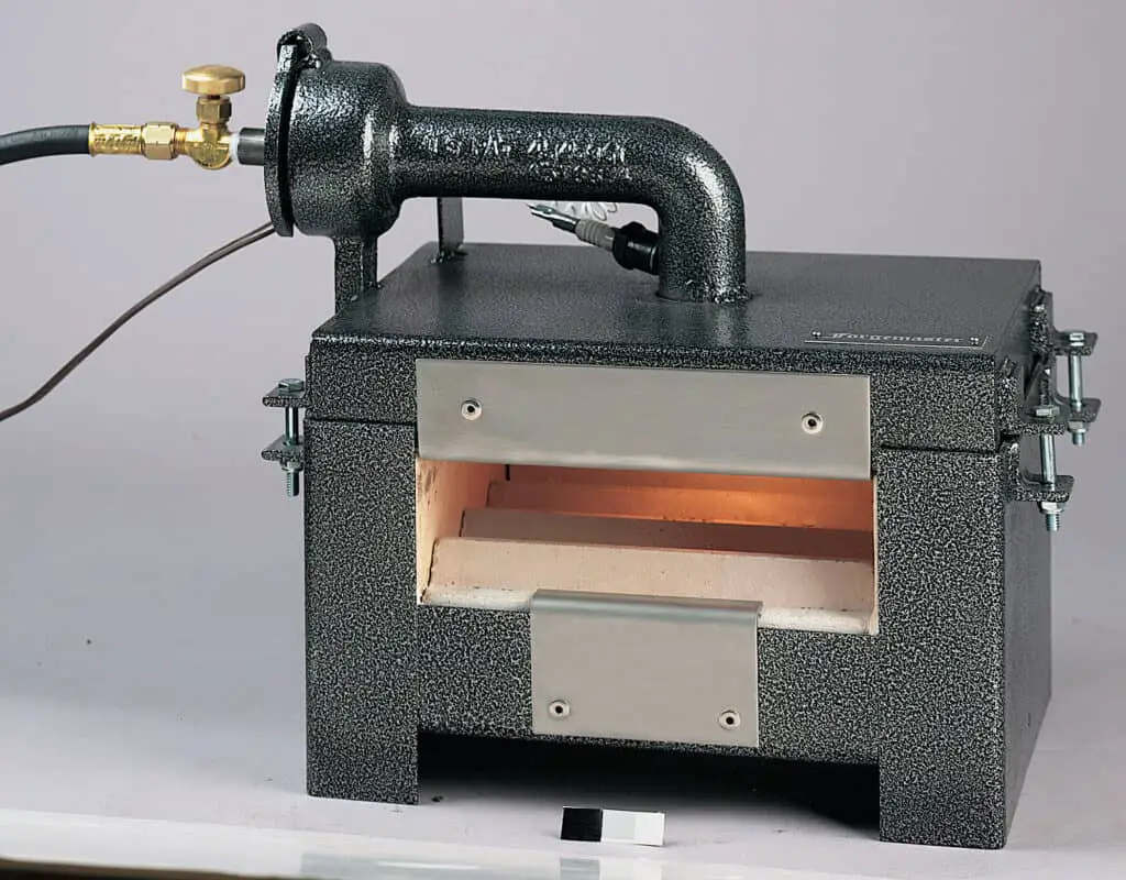 Single burner gas forge