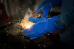 Is It Ok To Pick Up Hot Metal With Welding Gloves